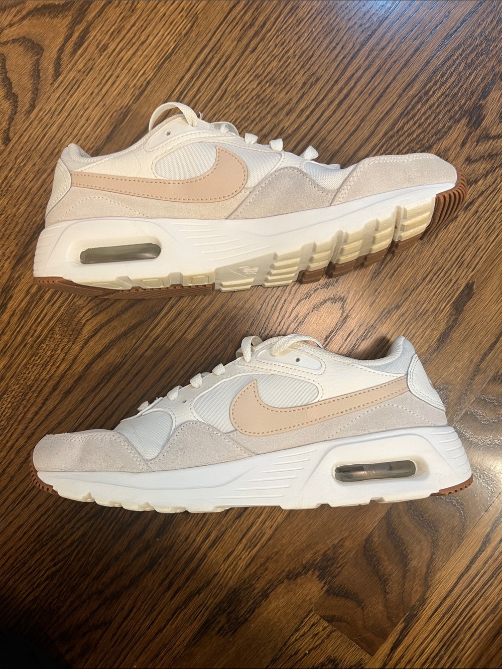 Nike Air Cream Sneaker with Tan Swoosh. Size 9 Medium